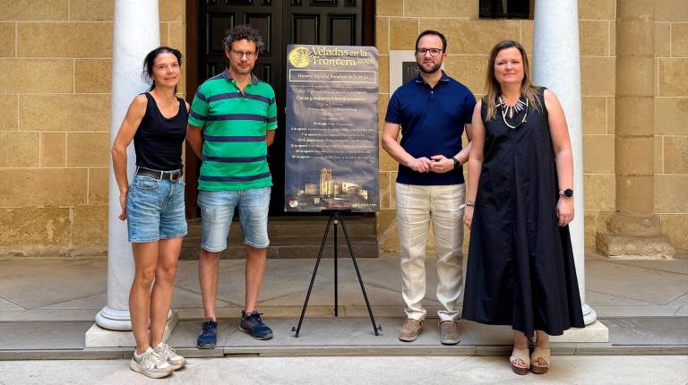 <i>Presentación de “Veladas en la Frontera”. / Ayuntamiento de Alcalá la Real.</i>