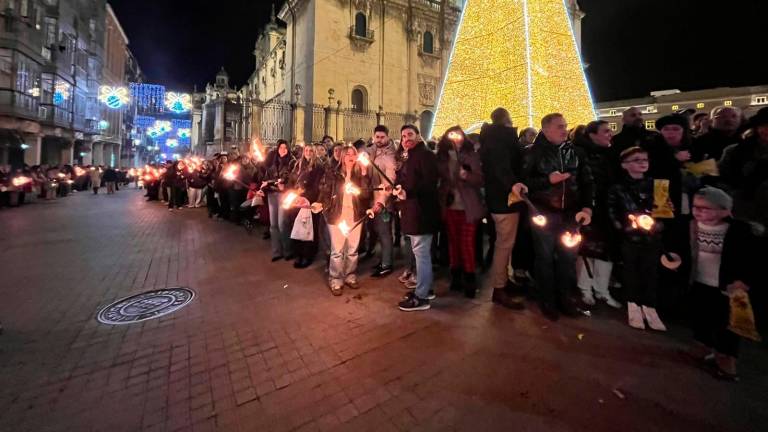 Fotogalería: La noche en la que Jaén ardió y corrió al unísono por la San Antón