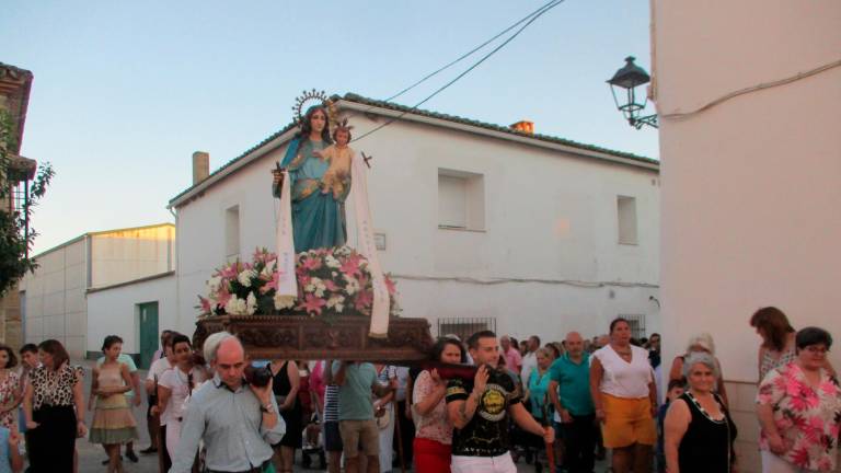 Estas fueron las espectaculares imágenes de San Blas y la Virgen de la Cruz de Cazalilla