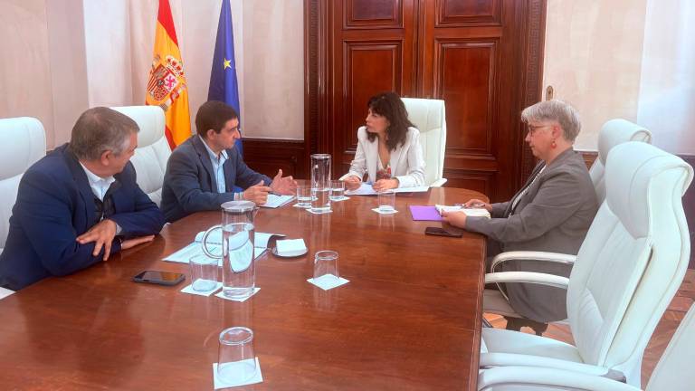 Reunión de Francisco Reyes con la ministra de Igualdad, Ana Redondo. / Diputación de Jaén.