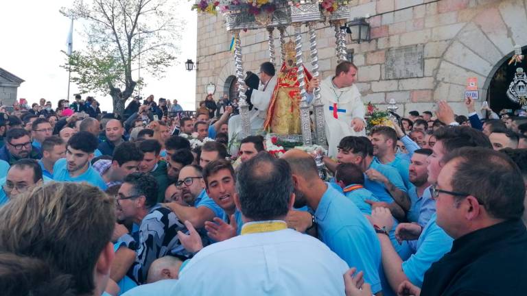 La Virgen de la Cabeza reina de nuevo en Sierra Morena