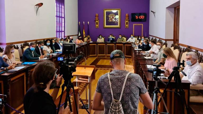 El pleno dictamina la nulidad definitiva del contrato con Castillo