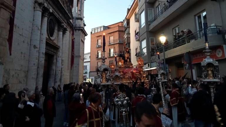 Inédita salida del Abuelo en procesión rogativa por las calles de Jaén para pedir la lluvia