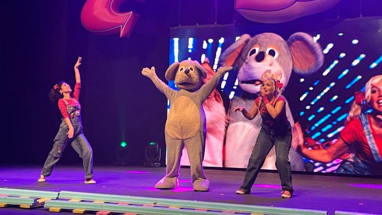 CantaJuego enciende la fiesta en Jaén por su 20 cumpleaños