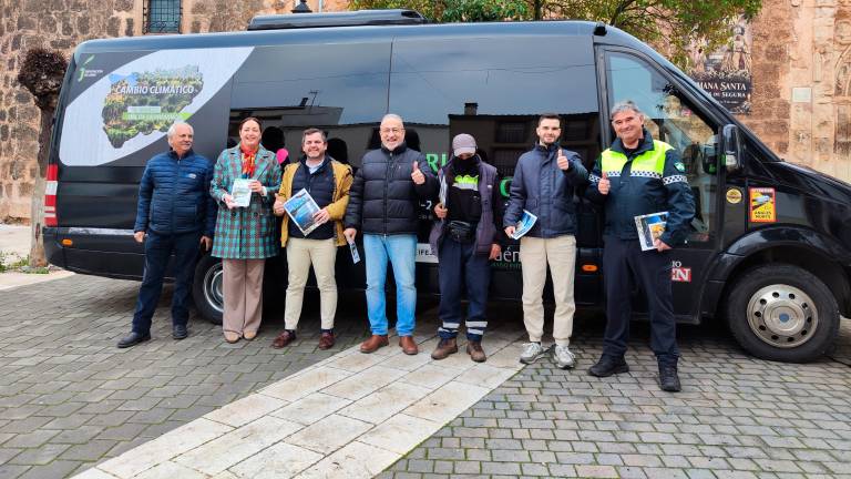 El universo visto desde Hornos en la Feria de los Pueblos