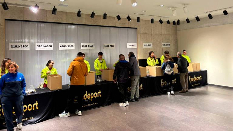 Segundo día de entrega de dorsales para la San Antón y el goteo no se detiene