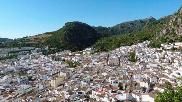 Muere un hombre corneado por un toro en Ubrique