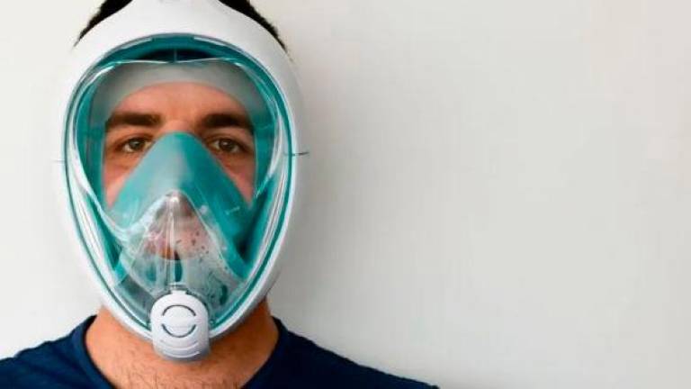 El Hospital utiliza máscaras de snorkel para combatir el coronavirus