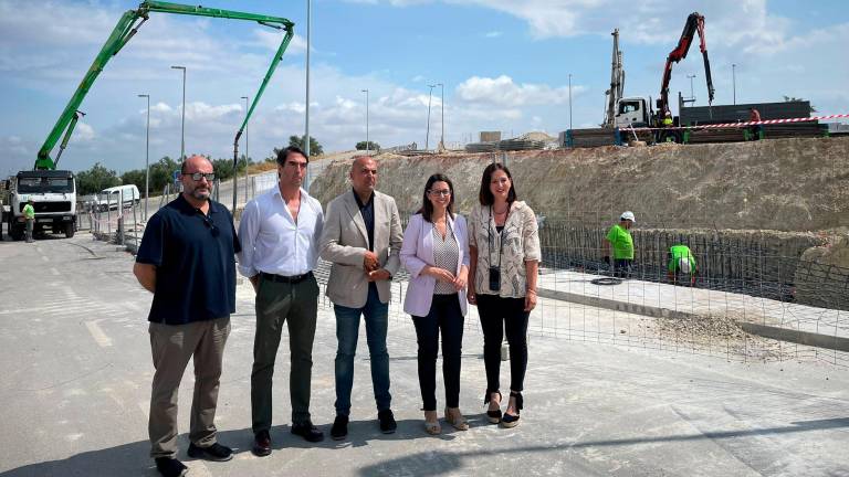 Carlos Pérez, Carlos Melero, José María Cano, África Colomo y Marta Moral. / Elisabeth Ruiz Martínez / Diario JAÉN. 