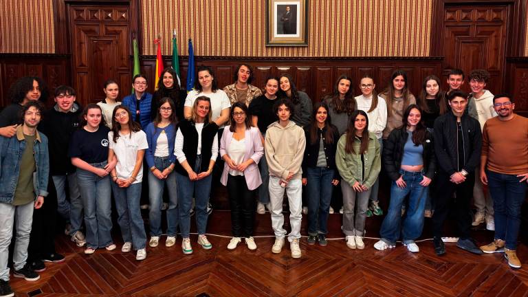 El Palacio Provincial acoge a una treintena de estudiantes franceses