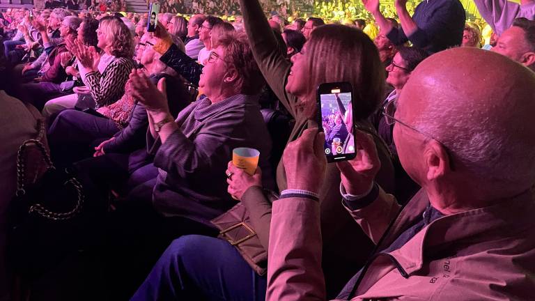 Fotogalería: Así se vivió el concierto de Raphael desde la pista
