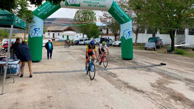 Así se vivió la cronoescalada entre Frailes y Hoya del Salobral
