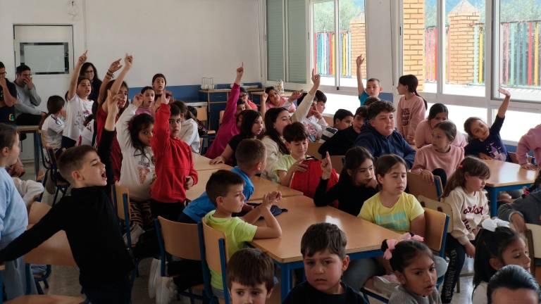 “Mi gran noche” pone a bailar al CEIP Sierra de Segura