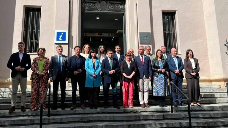 Jaén alza su bandera para inaugurar la semana grande de la provincia