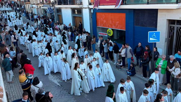 Linares se pone en pie ante la Oración en el Huerto en un espléndido Lunes Santo
