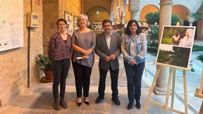 Marina Santiago, Carmen Cano, Francisco Reyes y Francisca Medina en la presentación. / Juanfran Paredes / Diario JAÉN.