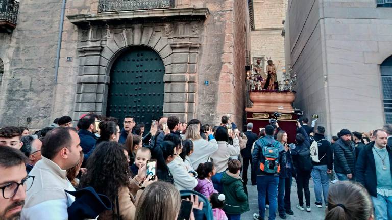 La Sentencia vive su primer Lunes Santo con el cariño de Jaén