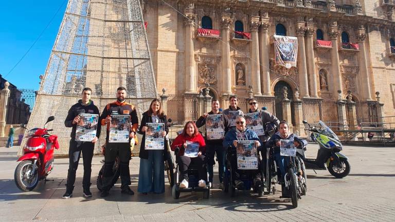 El Ayuntamiento anima a disfrutar este sábado de la VIII Papanoelada Motera