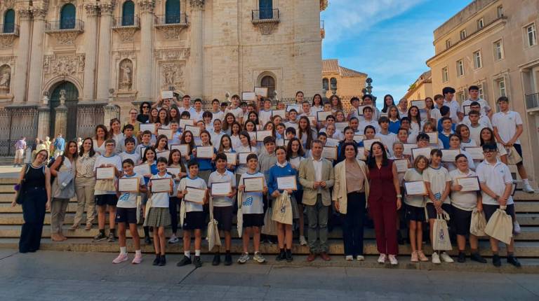 <i>El Ayuntamiento de Jaén felicita al colegio Divino Maestro. / Ayuntamiento de Jaén.</i>