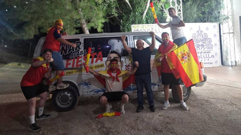 <i>Aficionados en Villanueva del Arzobispo.</i>