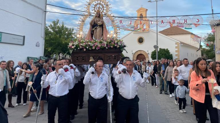 <i>La Virgen del Rosario despierta en los vecinos de Charilla una gran devoción y un importante vínculo emocional. / Ana Lechuga / Diario JAÉN.</i>
