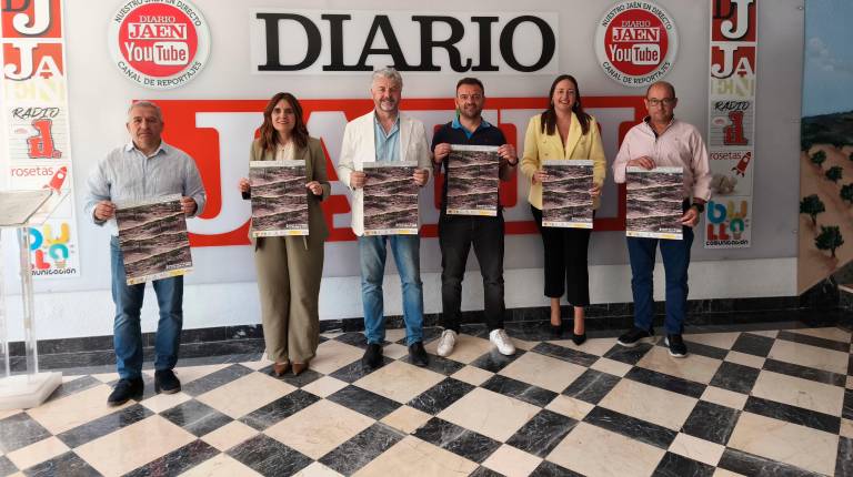 <i> José Barcos, Ana Civantos, Juan Espek¡jo, José Lara, Ana María Gómez y Lucio Robles, tras la presentación de la Feria de la Trashumancia, Turismo y Costumbres. / Agustín Muñoz / Diario JAÉN.</i>