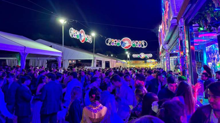<i>El recinto ferial, el domingo, 11 de octubre, por la noche. / Diario JAÉN.</i>