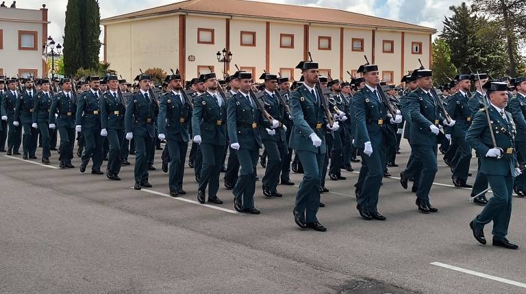 La jura de bandera de la Guardia Civil en Baeza, en imágenes