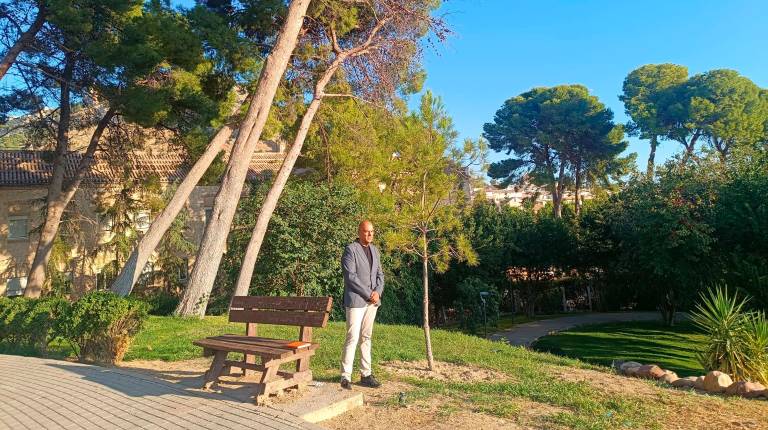 <i>El concejal José María Cano, en el Parque del Seminario. / Ayuntamiento de Jaén.</i>