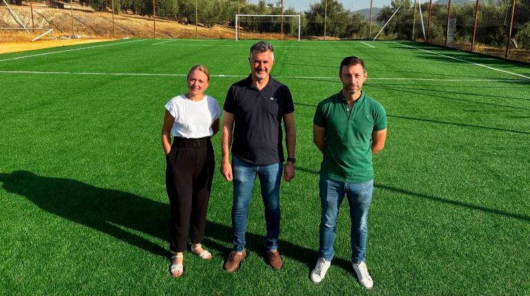 <i>Nuevo campo de fútbol en Burunchel. / Diputación de Jaén. </i>