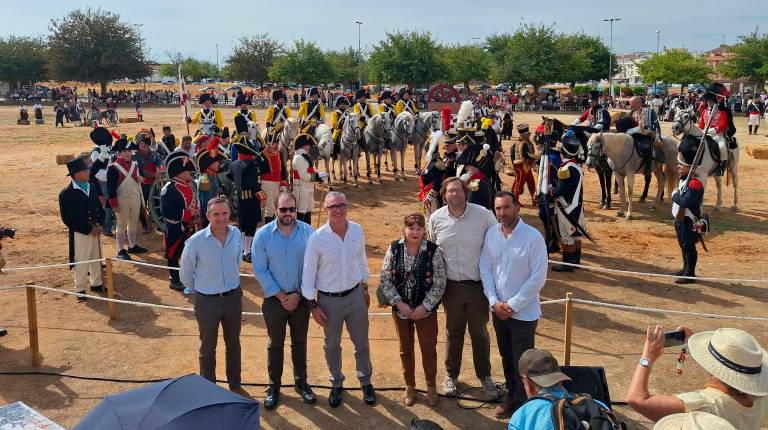<i>Recreación Histórica de la batalla de Bailén a la que ha acudido el delegado territorial de Turismo, Justicia, Desregulación y Administración Local, Mario Martos. / Junta de Andalucía. </i>