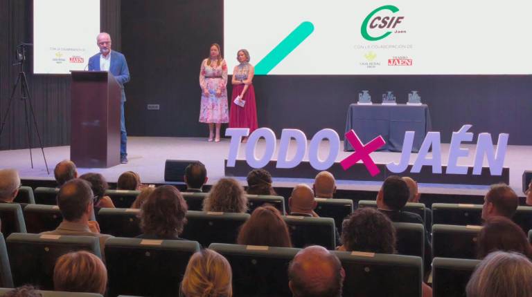Una merecida distinción a la excelencia del servicio público