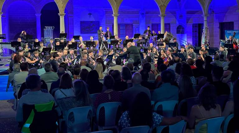 <i>La Banda Sinfónica Ciudad de Baeza fue la protagonista del segundo acto de este certamen. / Juanjes García / Diario JAÉN. </i>