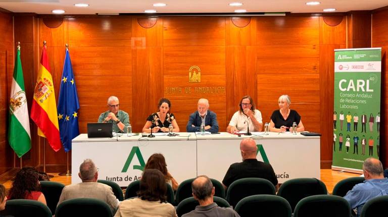 <i>Representantes de la jornada provincial de negociación colectiva, que se ha celebrado hoy en Jaén el Consejo Andaluz de Relaciones Laborales (CARL). / Junta de Andalucía. </i>