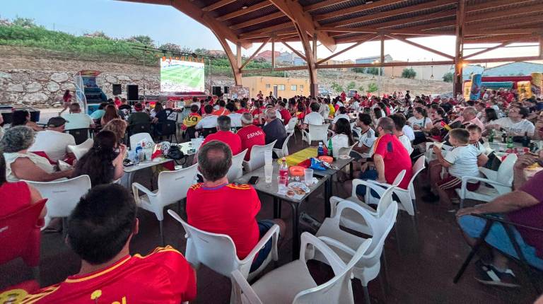 <i>Aficionados en Arjonilla.</i>