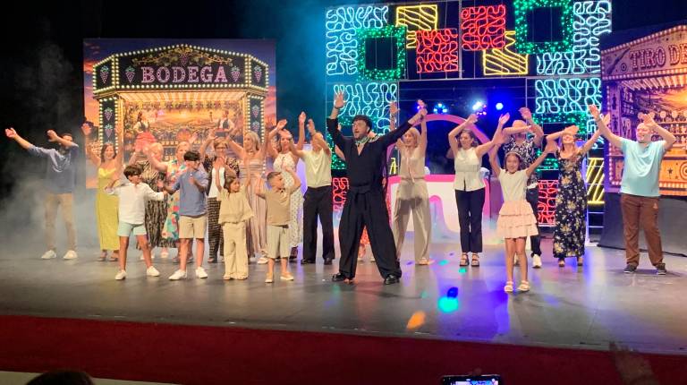 <i>Momento durante el pregón de fiestas de Martos de Francisco Curé. / Pablo Espinosa Luna / Diario JAÉN</i>