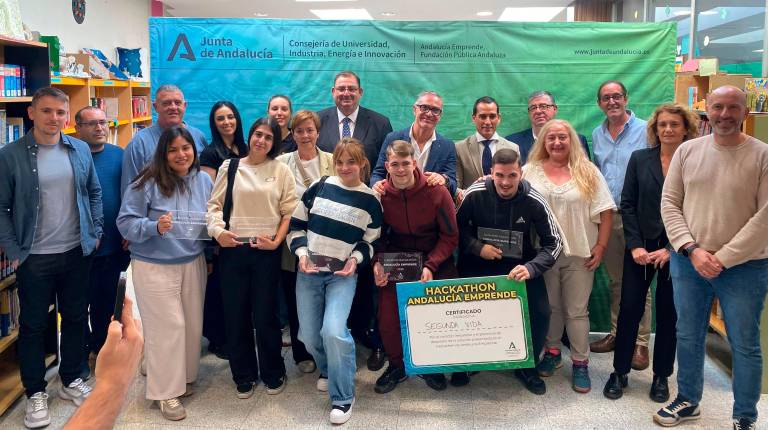 <i>nueva edición del ciclo de Hackathones. / Junta de Andalucía.</i>