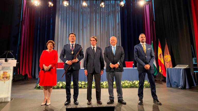 La Carolina distingue a José María Aznar como Intendente de Honor