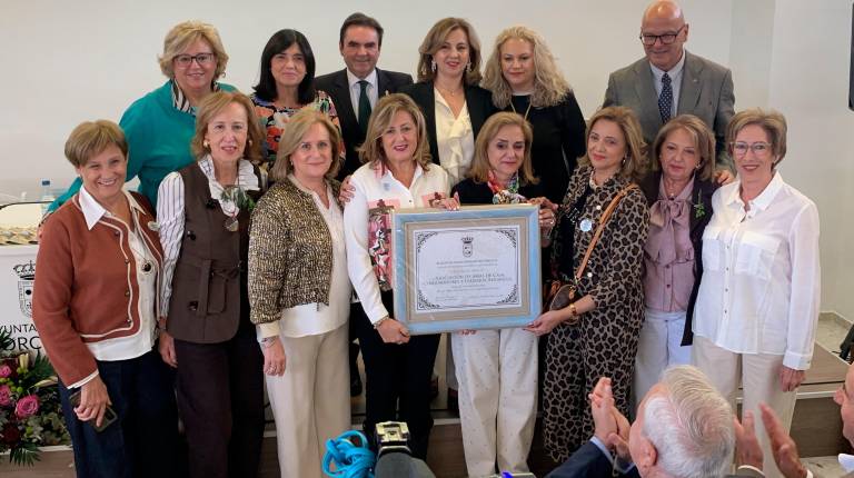 La XIX Feria del Aceite de Porcuna concluye con el aplauso a sus ganaderos y la entrega de la Aceituna de Oro