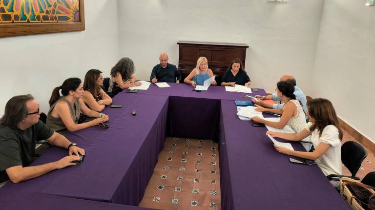 <i>Reunión del Consejo del Patronato municipal de Cultura. / Ayuntamiento de Jaén.</i>