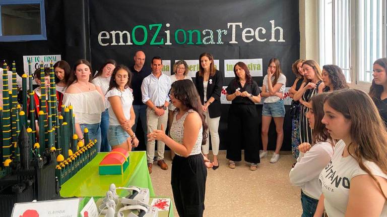 <i>Presentación del proyecto EmOZionarTech. / Junta de Andalucía.</i>