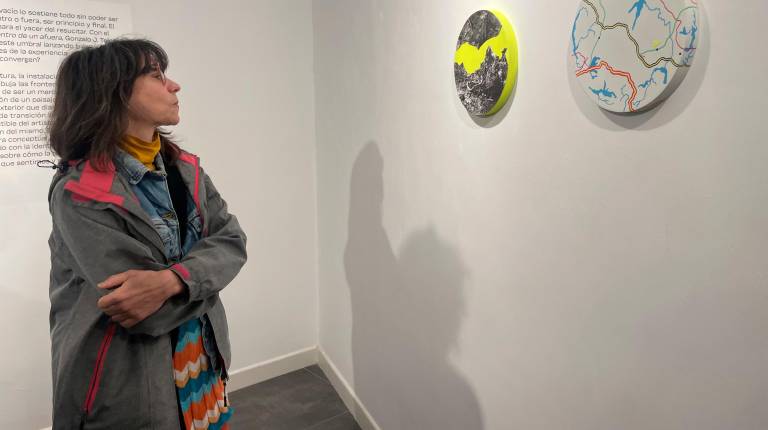 <i>La exposición “Ser dentro de un afuera” de Gonzalo J. Tejero. / Ana Lechuga / Diario JAÉN.</i>