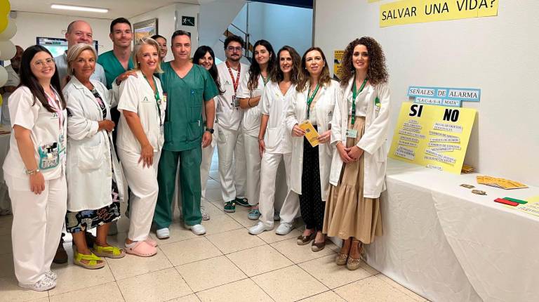 <i>Mesa informativa para la Prevención del Suicidio. / Junta de Andalucía. </i>