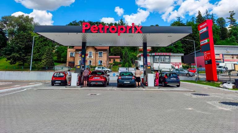 <i>Estación Petroprix en la ciudad polaca de Cieszyn. / Petroprix.</i>
