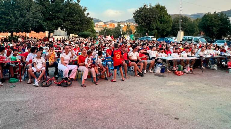 Fotogalería: Jaén se convierte en una fiesta para celebrar el triunfo de la selección
