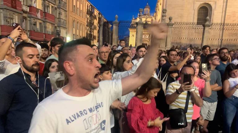 Los mejores momentos de la procesión extraordinaria de la Buena Muerte por su centenario