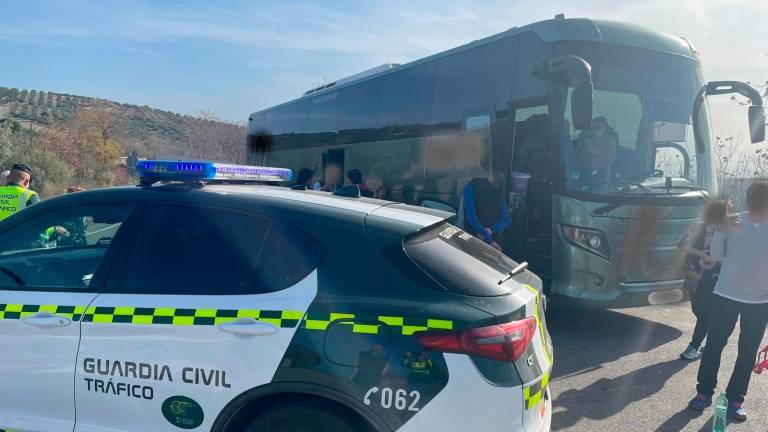 Interceptan en Torreperogil a un conductor de autobús ebrio con 37 ...