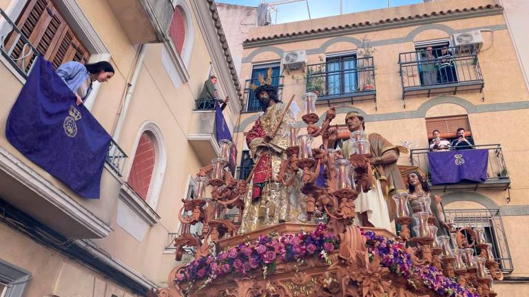 Continúa el Domingo de Ramos con la salida de la Piedad y Estrella