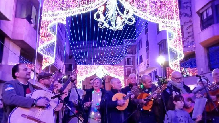El corazón de Jaén se ilumina para inaugurar oficialmente la Navidad