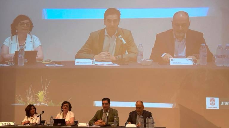 <i>Inauguración de los Cursos de Verano de la UNED en Alcalá la Real. / Diputación de Jaén. </i>